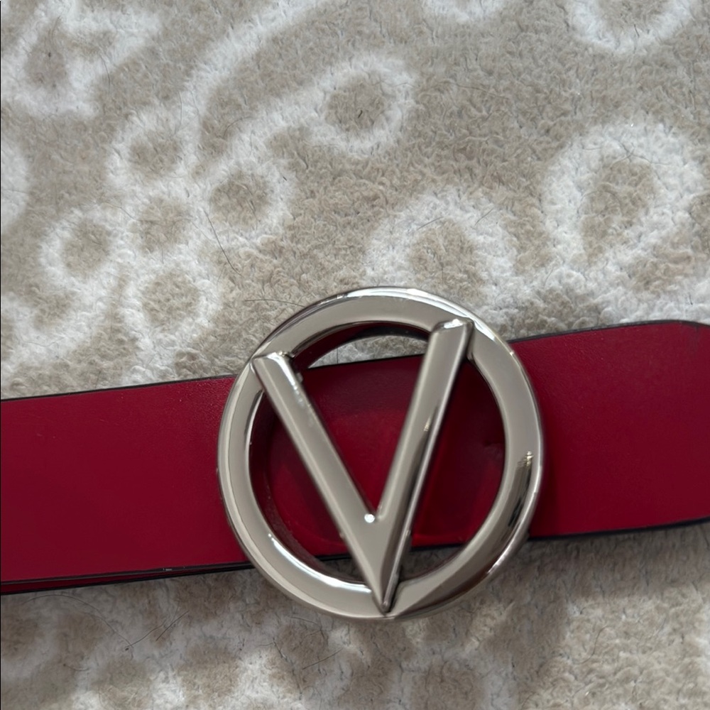 V-Logo Red Belt